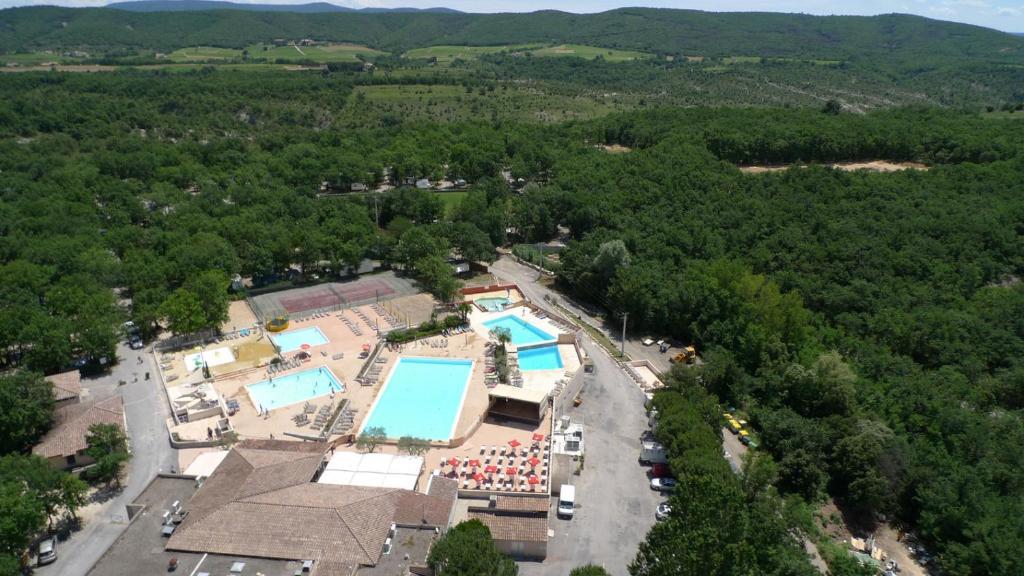 Camping Domaine De Chaussy Lagorce  Exterior foto